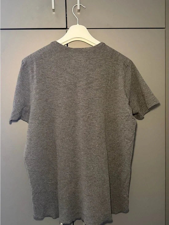 Wings + Horns Heather Gray Short Sleeve Crew Tee - Picture 2 of 4